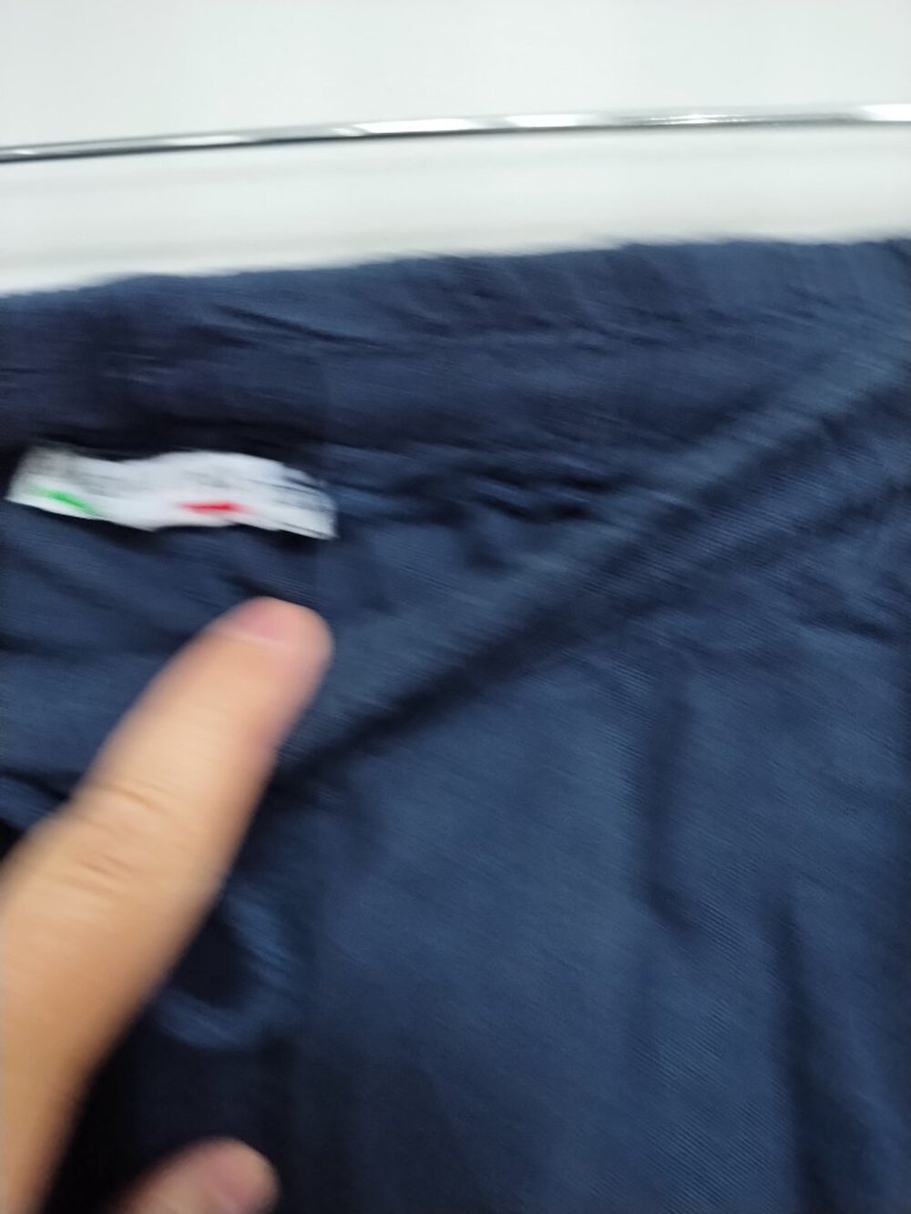 Blue linen Made in Italy Bermuda style shorts - Picture 3 of 6